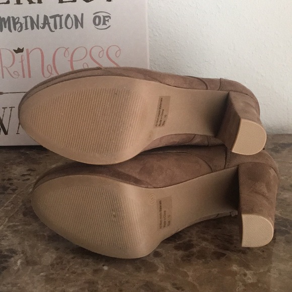 Fashions Nova Suede Lace Up Boots Size 10 - Picture 4 of 4